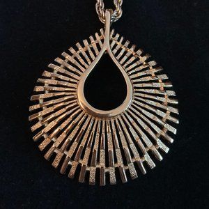 Vintage Trifari Pendant Necklace